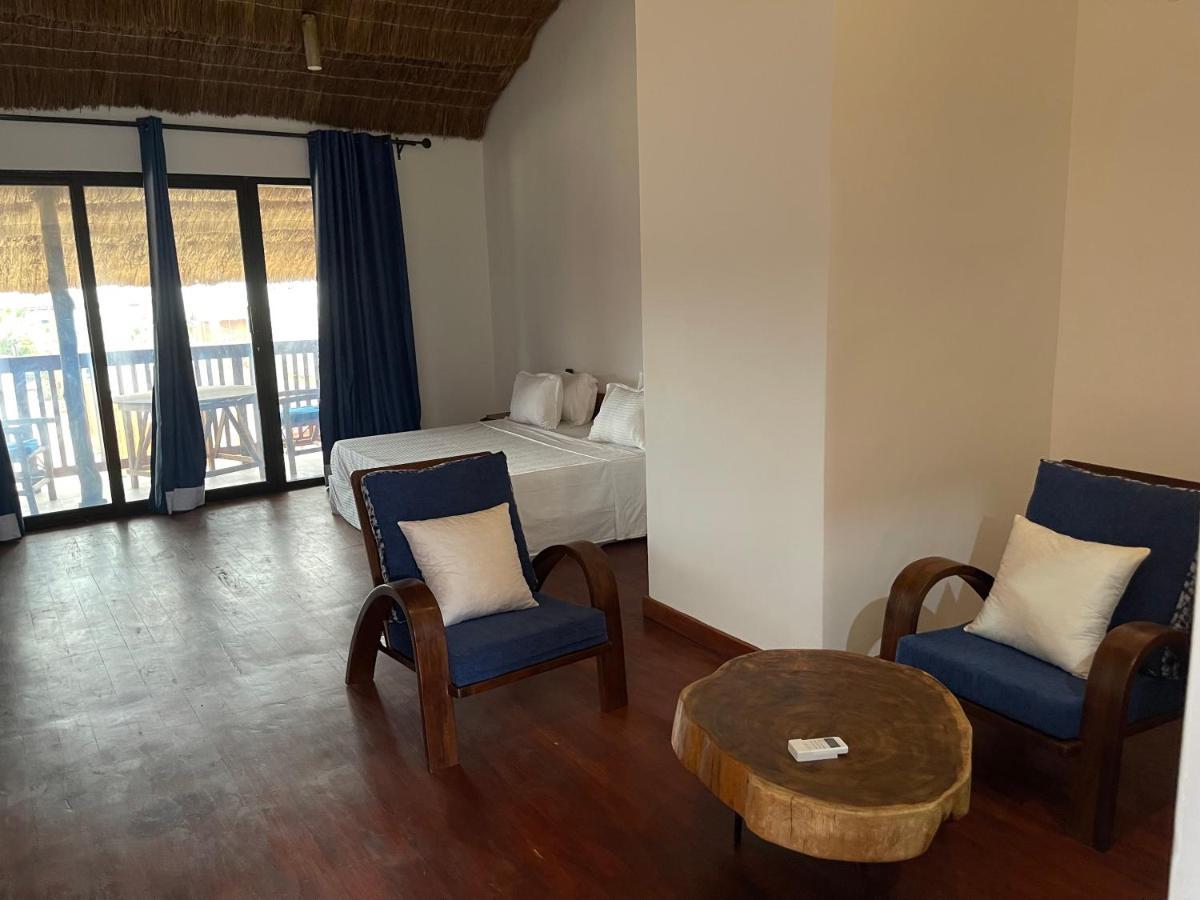 Marcelo Beach Club Ломе Екстериор снимка